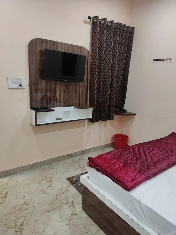 אגרה The Orchid Villa Homestay - Walkable Distance From Taj Mahal מראה חיצוני תמונה