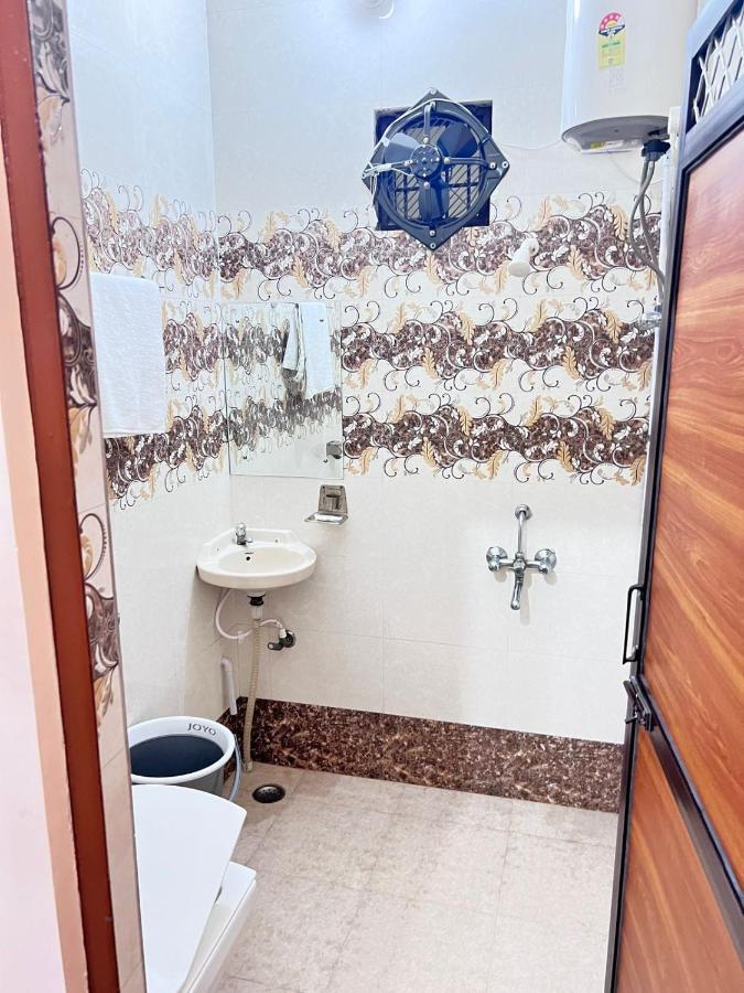 אגרה The Orchid Villa Homestay - Walkable Distance From Taj Mahal מראה חיצוני תמונה