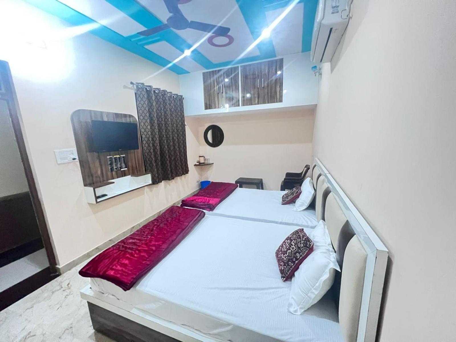 אגרה The Orchid Villa Homestay - Walkable Distance From Taj Mahal מראה חיצוני תמונה