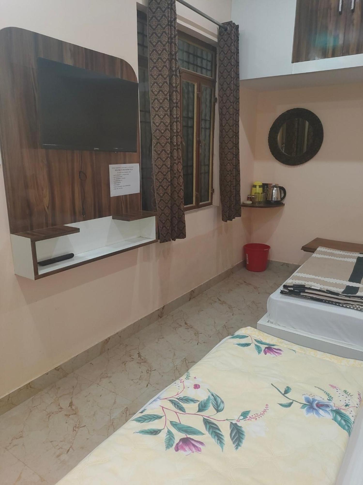 אגרה The Orchid Villa Homestay - Walkable Distance From Taj Mahal מראה חיצוני תמונה